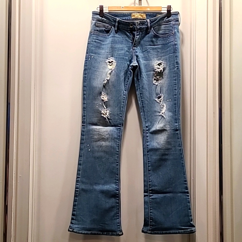 💥HOST PICK💥 Vintage Guess s.27 Mini Flare jeans - Picture 1 of 9